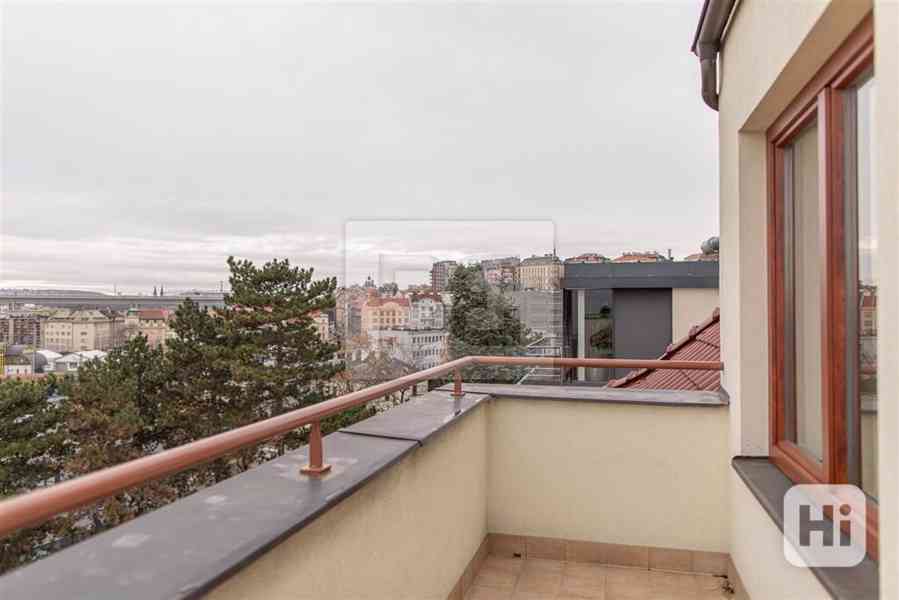 Zcela nový, luxusní byt 1+kk s balkónem v prvorepublikové vile, Praha 2, ulice Perucká - foto 2