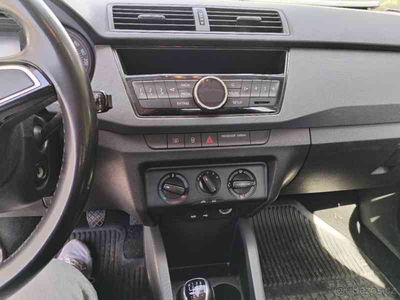 Škoda Fabia 5J - foto 13