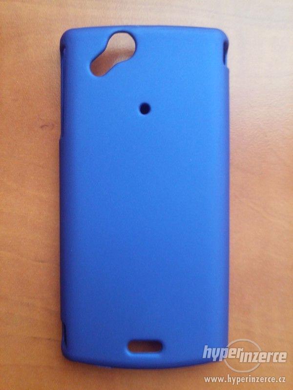 Nový kryt na Sony Ericsson Xperia Arc S - foto 1