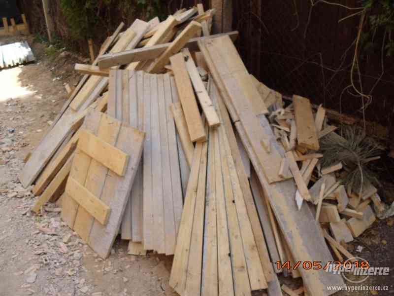 použité stavební dřevo na pálení - foto 1