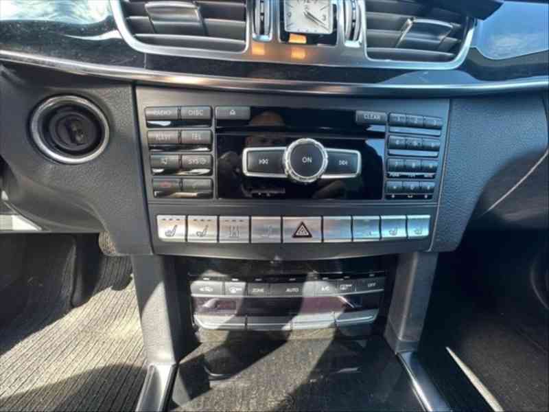 Mercedes-Benz Třídy E 3,0   BlueTEC 4MATIC W212 Facelift - foto 9