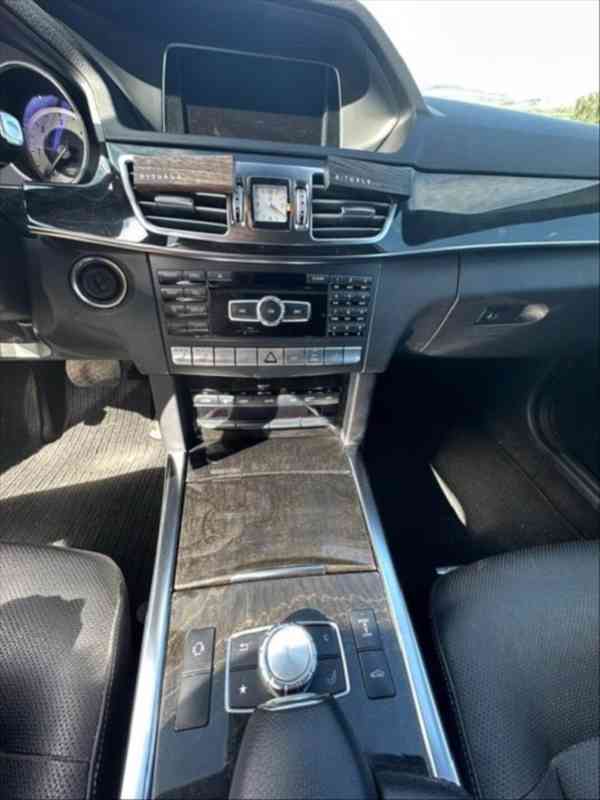 Mercedes-Benz Třídy E 3,0   BlueTEC 4MATIC W212 Facelift - foto 12