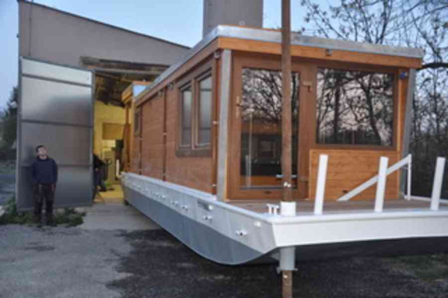Hausbot, houseboat 