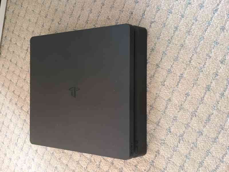 PS4 Slim - foto 5