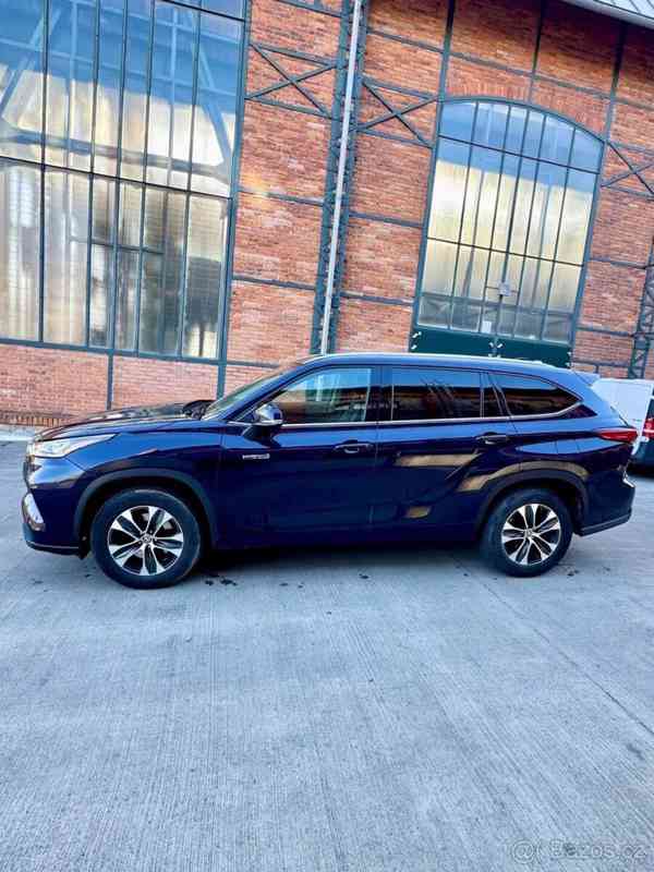Toyota Highlander 2,5   HEV 248k 4x4 COMFORT 7S - foto 6