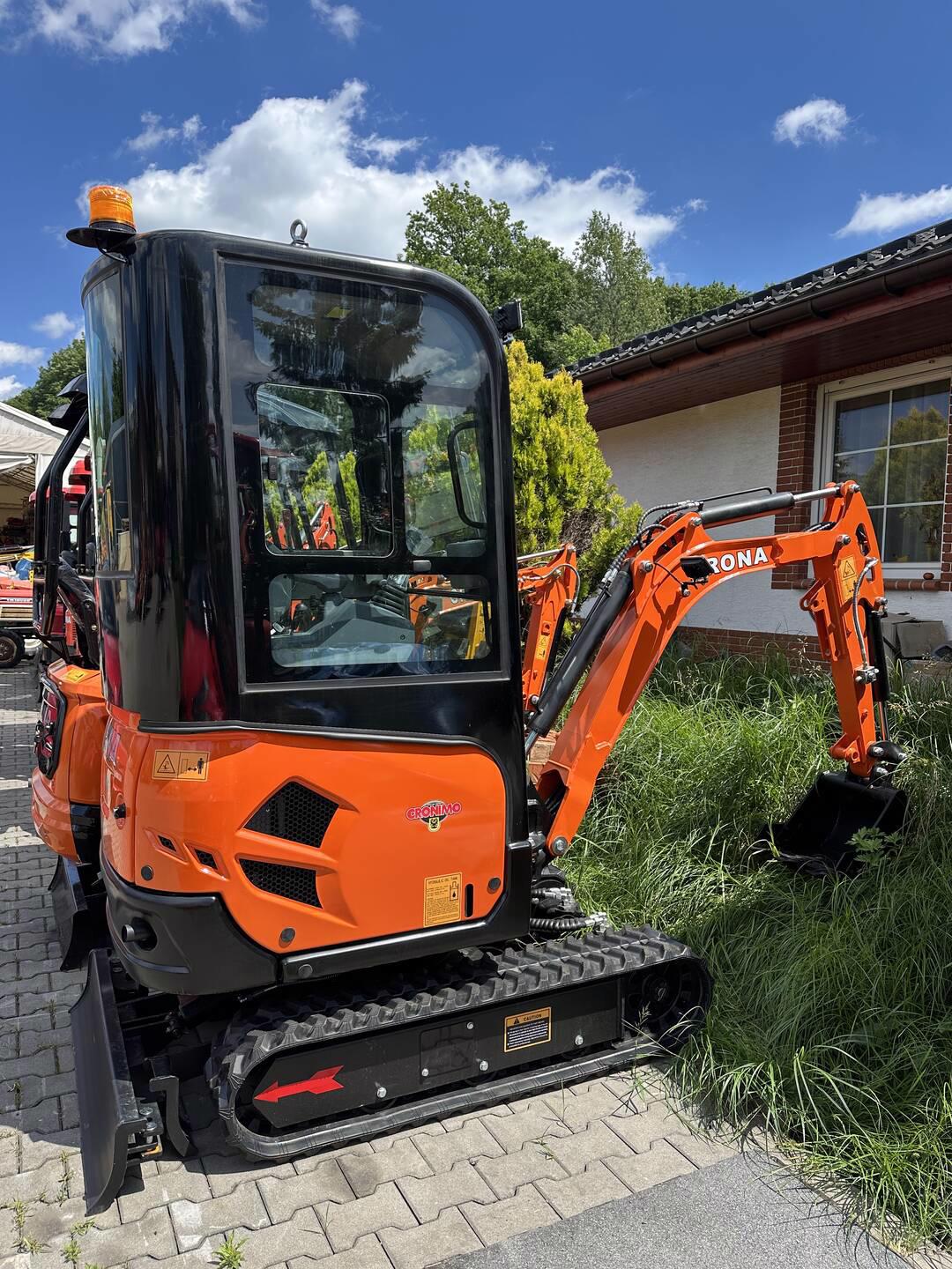 Bagr s kabinou, Minibagr CR18, 1800 kg, KUBOTA, RP - foto 1
