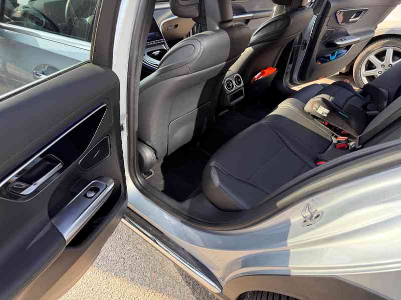 Mercedes‑Benz C 220 d 4MATIC All‑Terrain – 2023 – 64 tis. km - foto 13