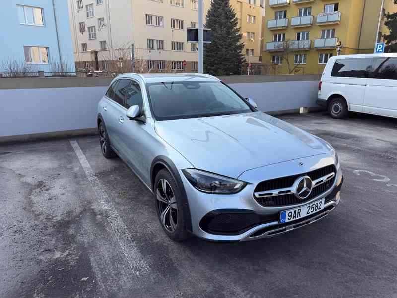 Mercedes‑Benz C 220 d 4MATIC All‑Terrain – 2023 – 64 tis. km - foto 1