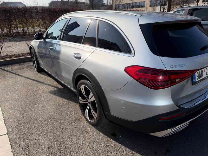 Mercedes‑Benz C 220 d 4MATIC All‑Terrain – 2023 – 64 tis. km - foto 6
