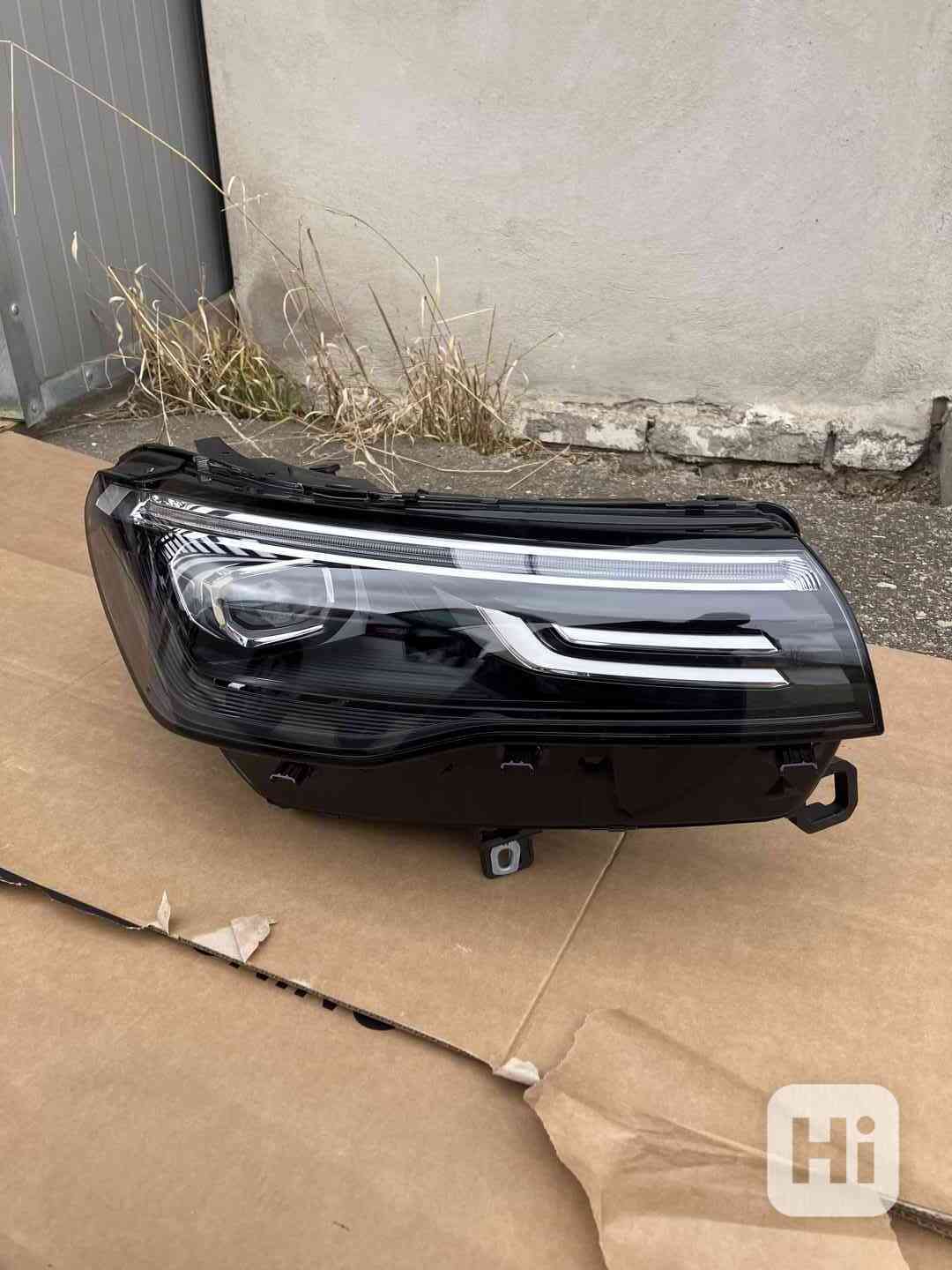 predni svetlo vw tiguan 23- prave pravy - foto 1