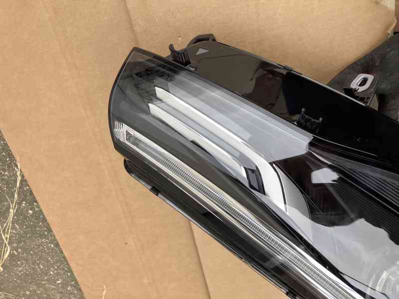 predni svetlo vw tiguan 23- prave pravy - foto 7