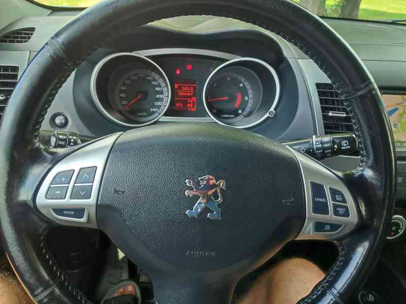 Peugeot 4007 2.2HDi 115kW NAVI/xenony/kůže/kamera - foto 15