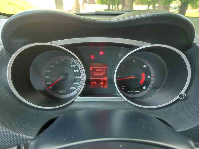 Peugeot 4007 2.2HDi 115kW NAVI/xenony/kůže/kamera - foto 13