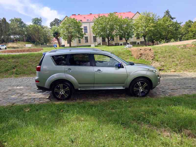 Peugeot 4007 2.2HDi 115kW NAVI/xenony/kůže/kamera - foto 4