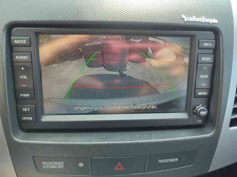Peugeot 4007 2.2HDi 115kW NAVI/xenony/kůže/kamera - foto 28