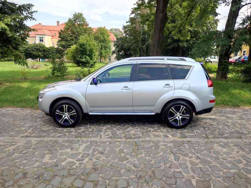 Peugeot 4007 2.2HDi 115kW NAVI/xenony/kůže/kamera - foto 8