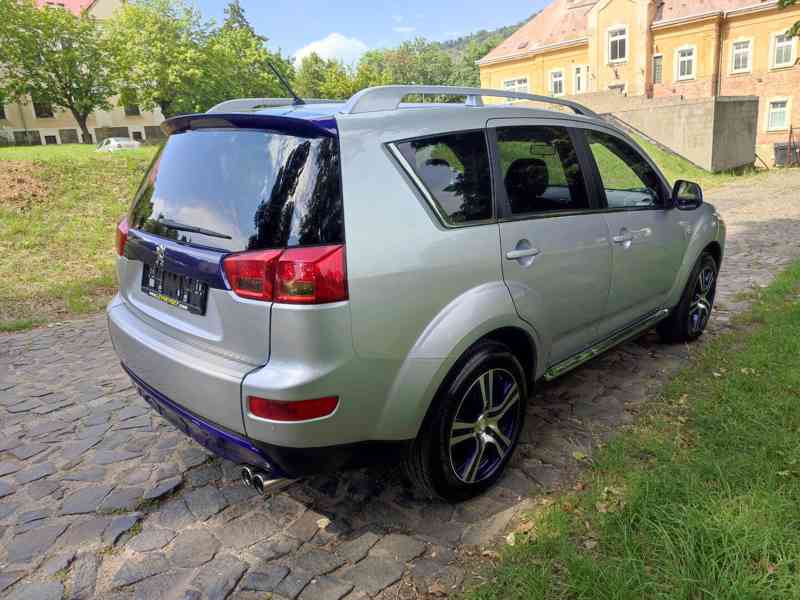 Peugeot 4007 2.2HDi 115kW NAVI/xenony/kůže/kamera - foto 5