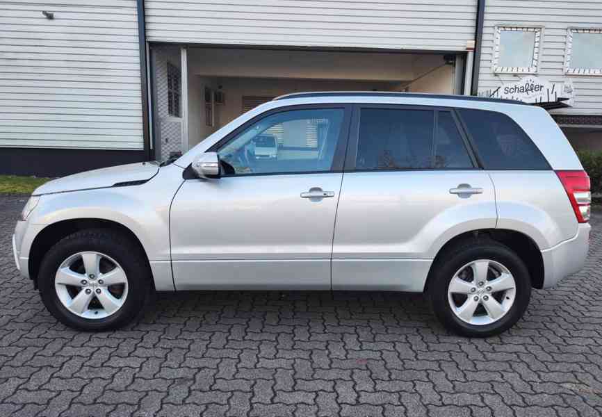 Suzuki Grand Vitara 2.4i 4x4 benzín 124kw - foto 6