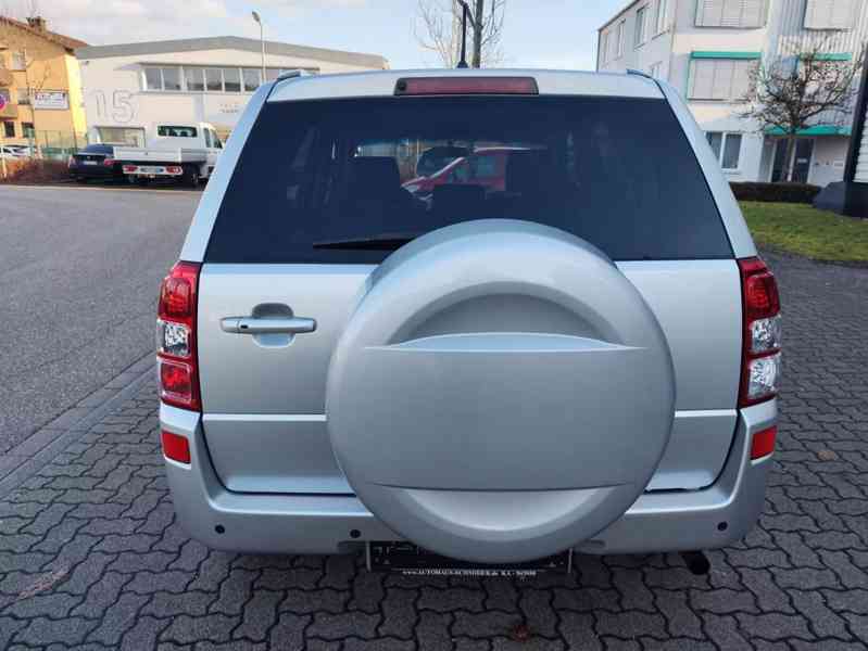 Suzuki Grand Vitara 2.4i 4x4 benzín 124kw - foto 8