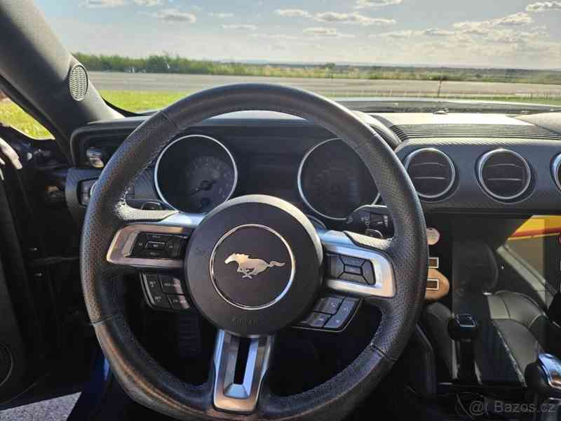 Ford Mustang 2,3   ECOBOOST 2018 - foto 3
