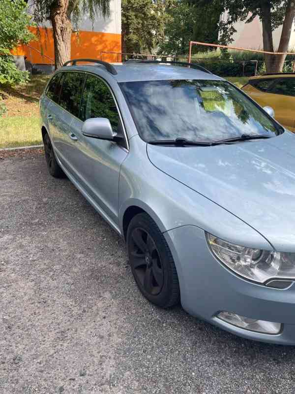 Škoda Superb 2010 - foto 4