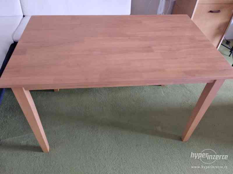 Prodám kvalitní kuchyňskou rohovou lavici s jídelním stolem - foto 1