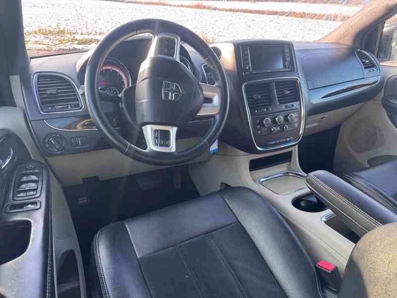 Dodge Grand Caravan 3,6 SXT S type Crew 2018 DPH - foto 15
