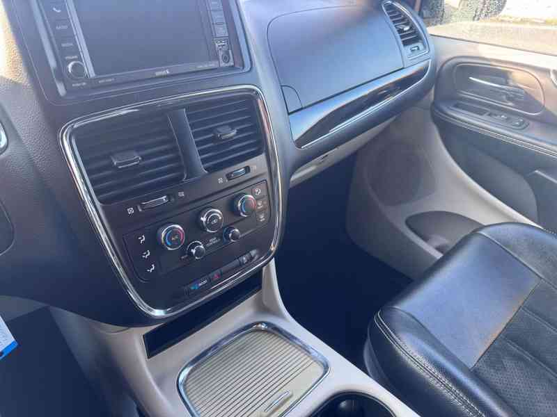 Dodge Grand Caravan 3,6 SXT S type Crew 2018 DPH - foto 19