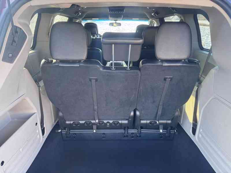 Dodge Grand Caravan 3,6 SXT S type Crew 2018 DPH - foto 9