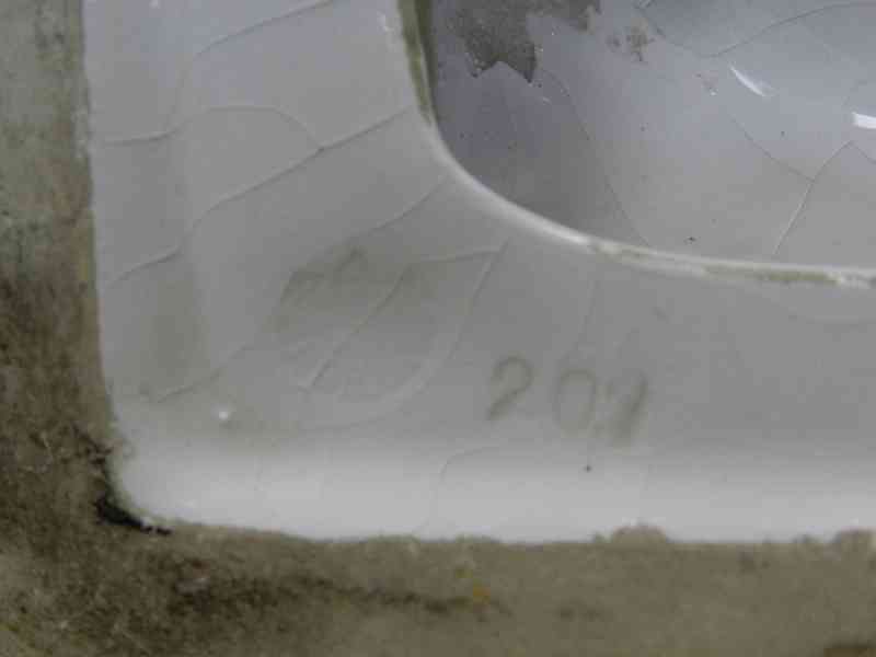 Stará keramická soška Slovák Šohaj Bechyně Sig. M. Kocourek - foto 8