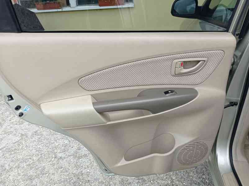 Hyundai Tucson 2.0 CRDi 4x4/103kW/1Maj - foto 12