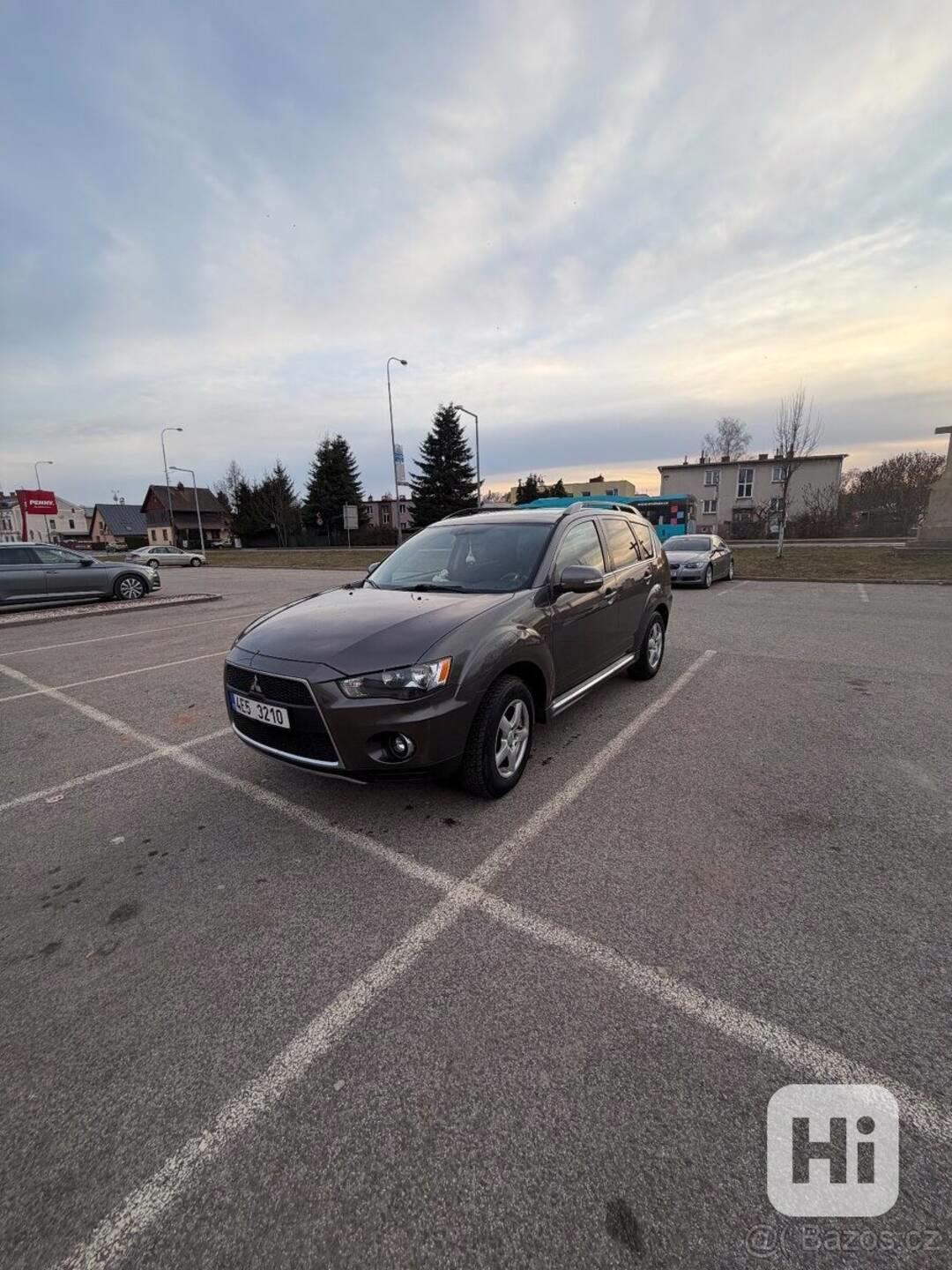 Mitsubishi Outlander - foto 1