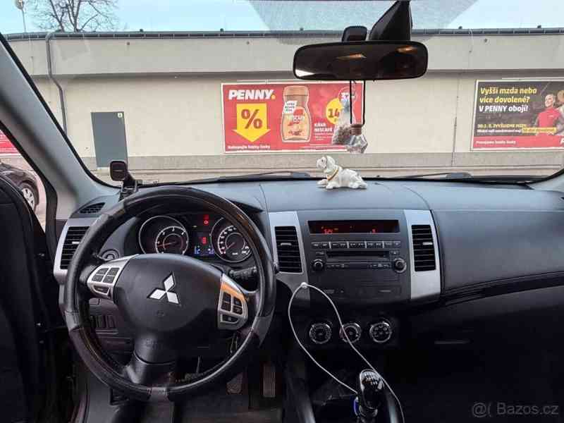 Mitsubishi Outlander - foto 4
