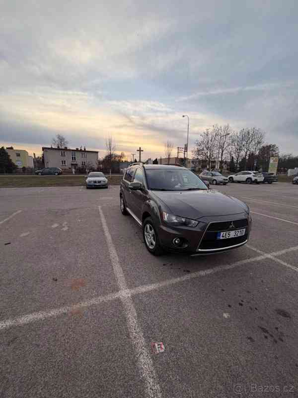 Mitsubishi Outlander - foto 5