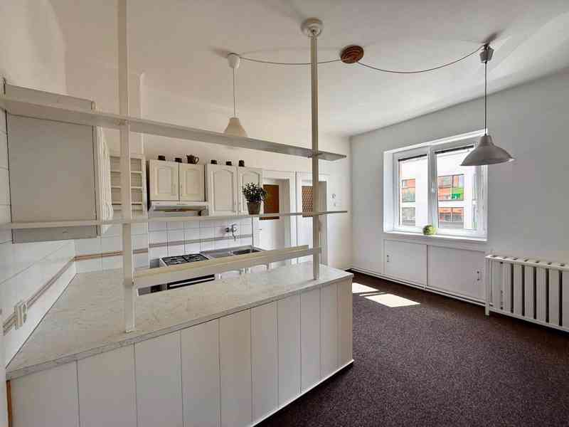 K pronájmu slunný 3+1 v cihle, 85 m2, balkón i zahrádka, MB - foto 3