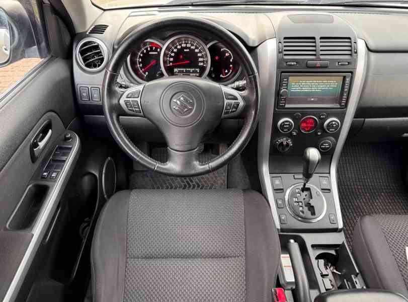 Suzuki Grand Vitara 2,4i benzín AUT. 124kw - foto 9