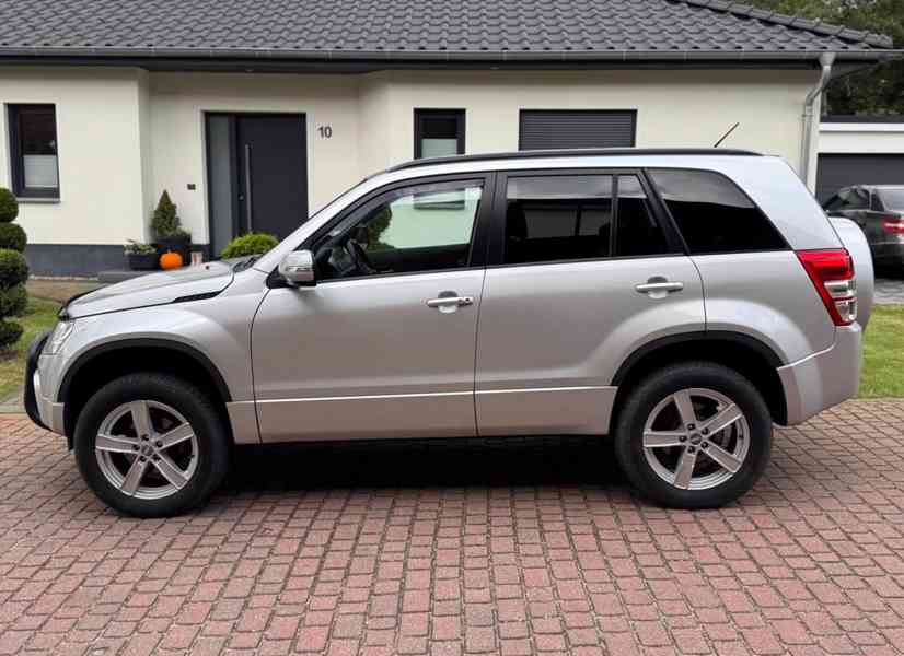 Suzuki Grand Vitara 2,4i benzín AUT. 124kw - foto 6