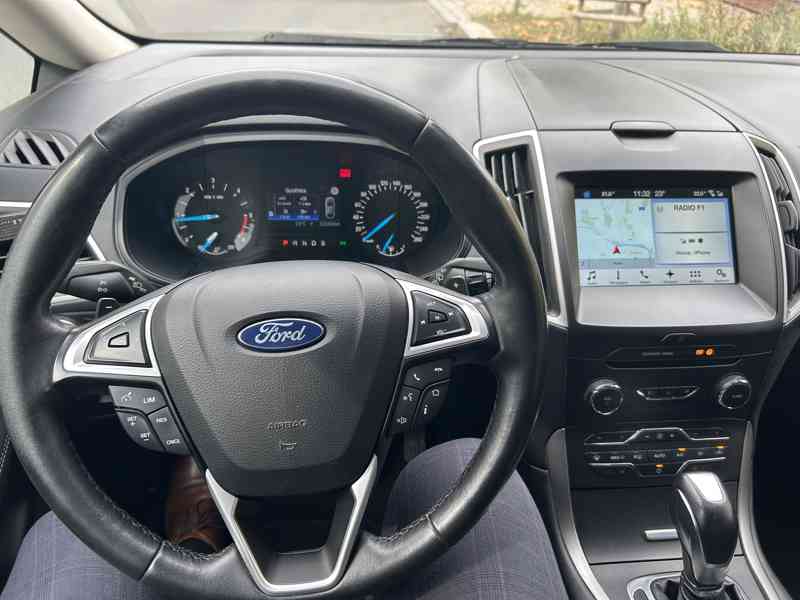 Osobní automobil Ford S-MAX - foto 2