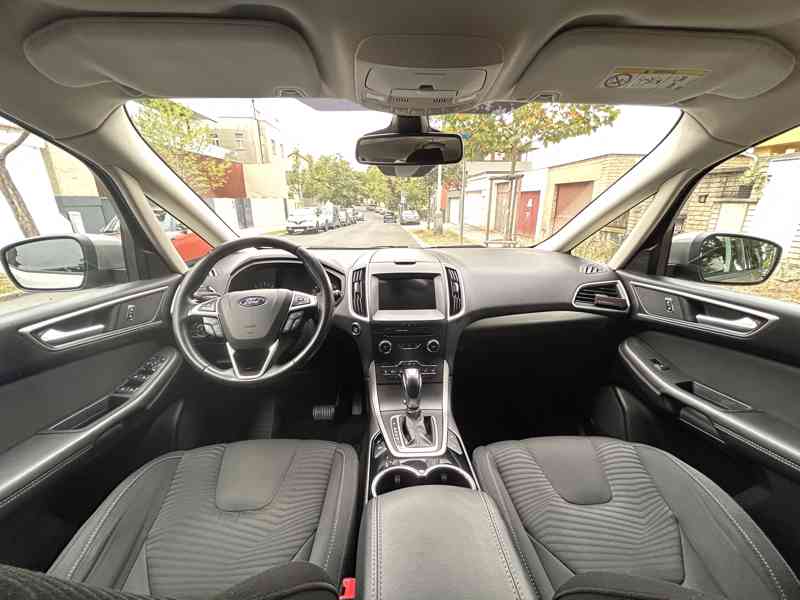 Osobní automobil Ford S-MAX - foto 11