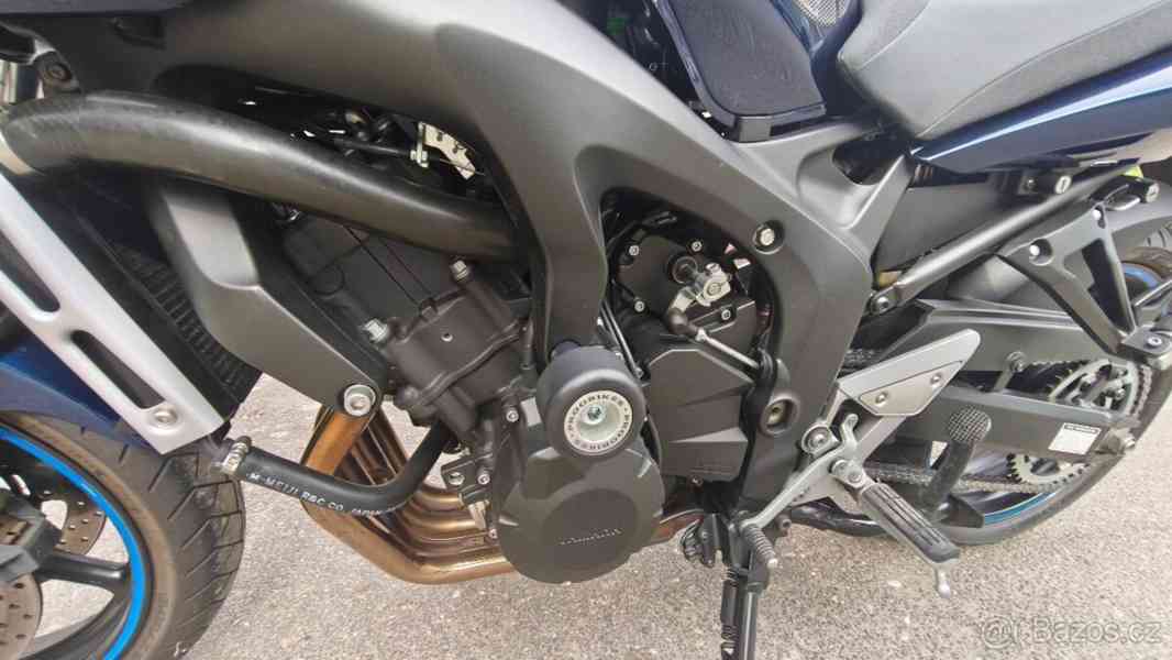 Yamaha FZ6 Fazer S2 | 6 300 km | 1.majitel | VÝJIMEČNÝ KUS - foto 10