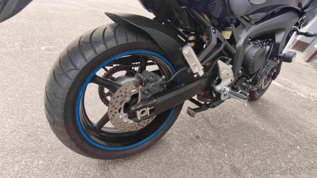 Yamaha FZ6 Fazer S2 | 6 300 km | 1.majitel | VÝJIMEČNÝ KUS - foto 11