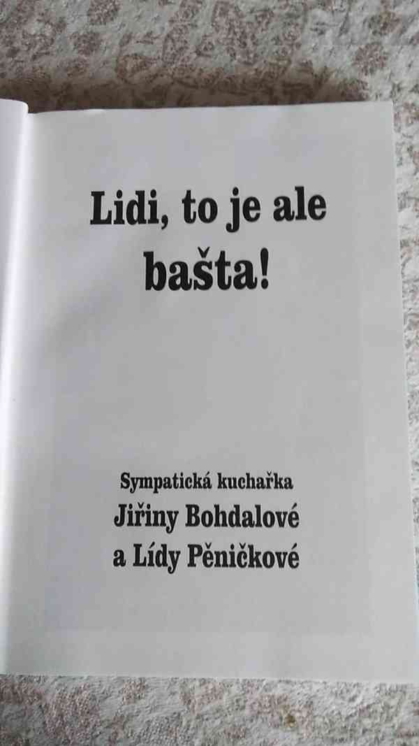 Lidi, to je, ale bašta - kuchařka - foto 2