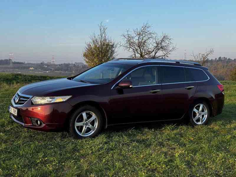 Honda Accord 2,0 Tourer Elegance Auto  Elegance 2012 Benzín  - foto 5