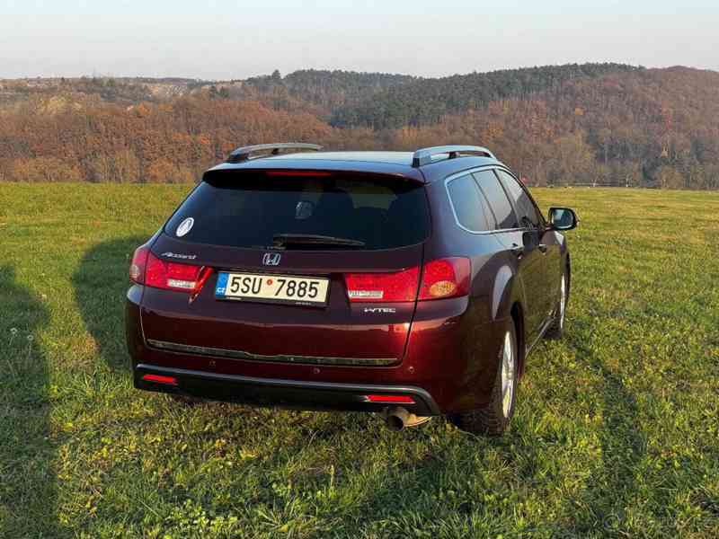 Honda Accord 2,0 Tourer Elegance Auto  Elegance 2012 Benzín  - foto 8