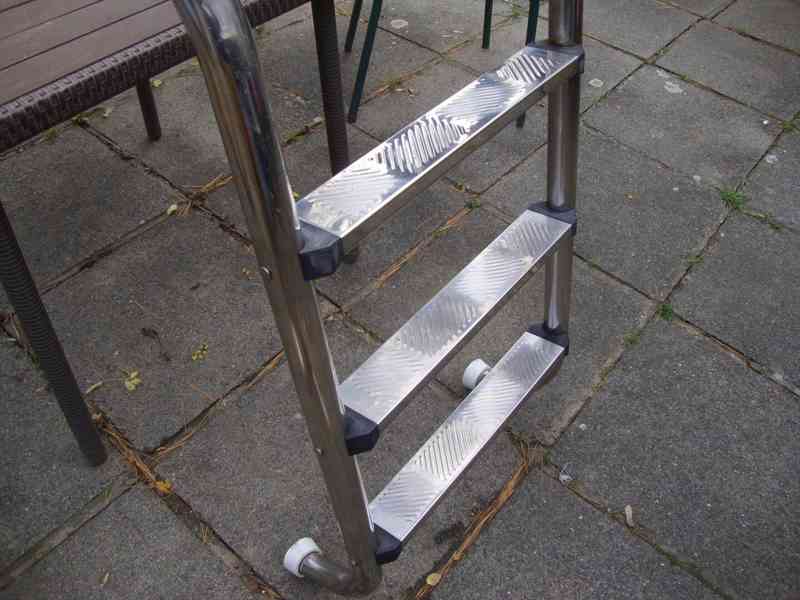 Bazénové schůdky schody nerez zachovalé 3. stupínky PC:6000 - foto 12