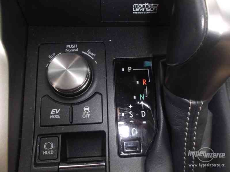Lexus NX 300 h AWD LUXURY - foto 18