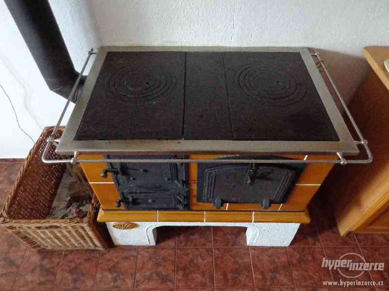 Prodám přenosný kachlový sporák - foto 2