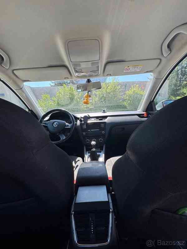 Škoda Octavia 1,6 - foto 5