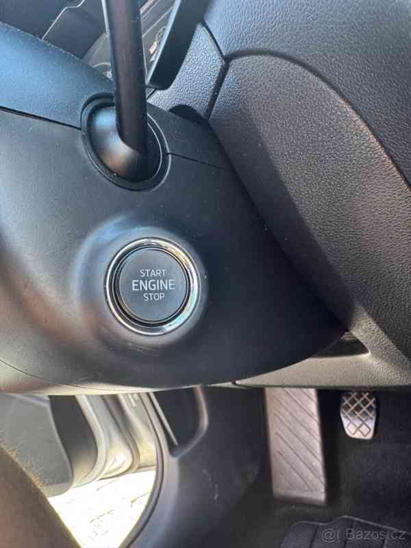 Škoda Octavia 1,6 - foto 8