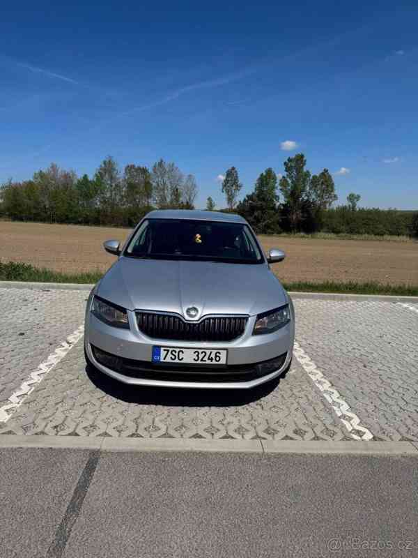 Škoda Octavia 1,6 - foto 1